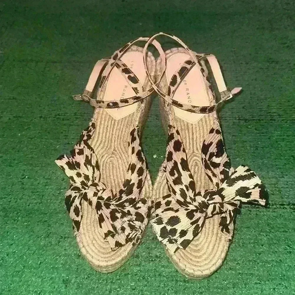 Loeffler Randall - Picture 1 of 5